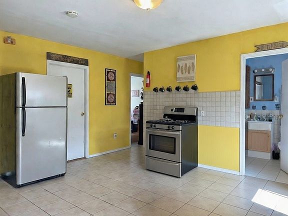 3rd image of 47 Vinton St #3