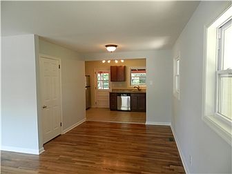 3rd image of 2416 Hammond Pl