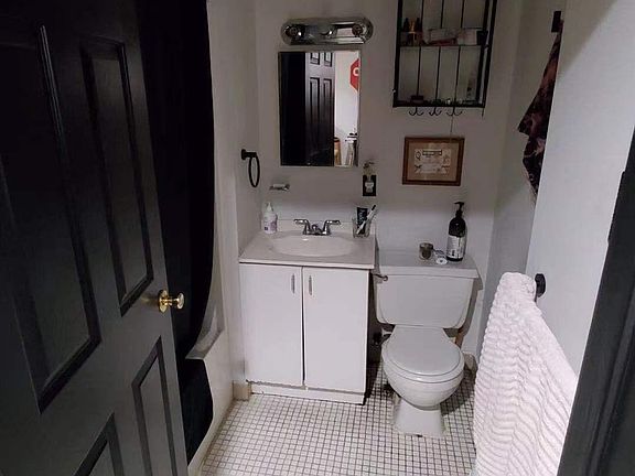 5th image of 4409 Pine St APT 1