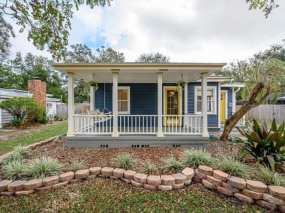 3rd image of 6205 N Flora Vista Ave