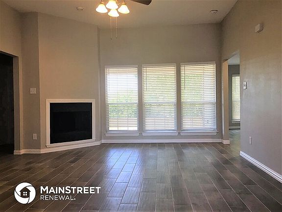 3rd image of 8022 Julie Ave