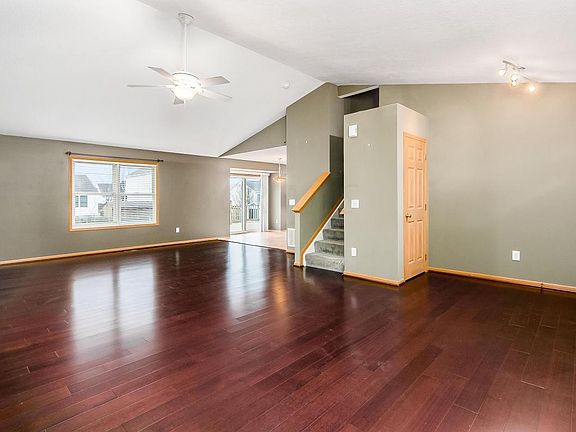 4th image of 1221 Sassafras Ln
