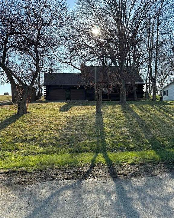 211 S 10th St, Hopkins, MO 64461 Zillow
