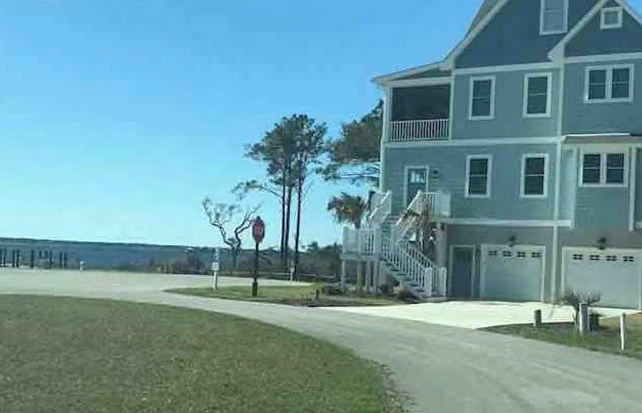 2nd image of 204 Crystal Water Pl