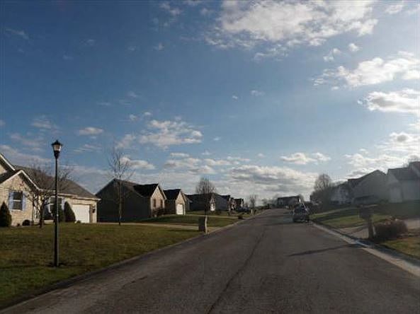 2nd image of 411 Augusta Pl