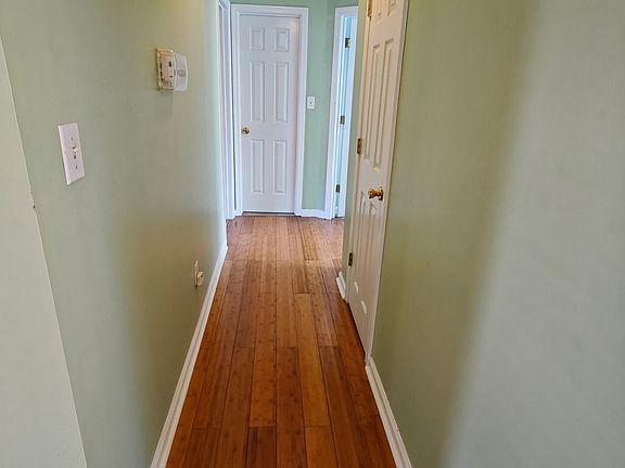 5th image of 3714 Majestic Dr SW