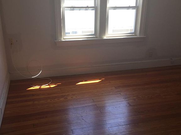 3rd image of 100 Norwood Ave