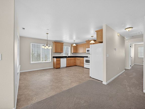 5th image of 2533 Corona Ave #B