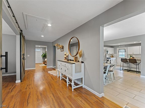 4th image of 4174 Arden Blvd