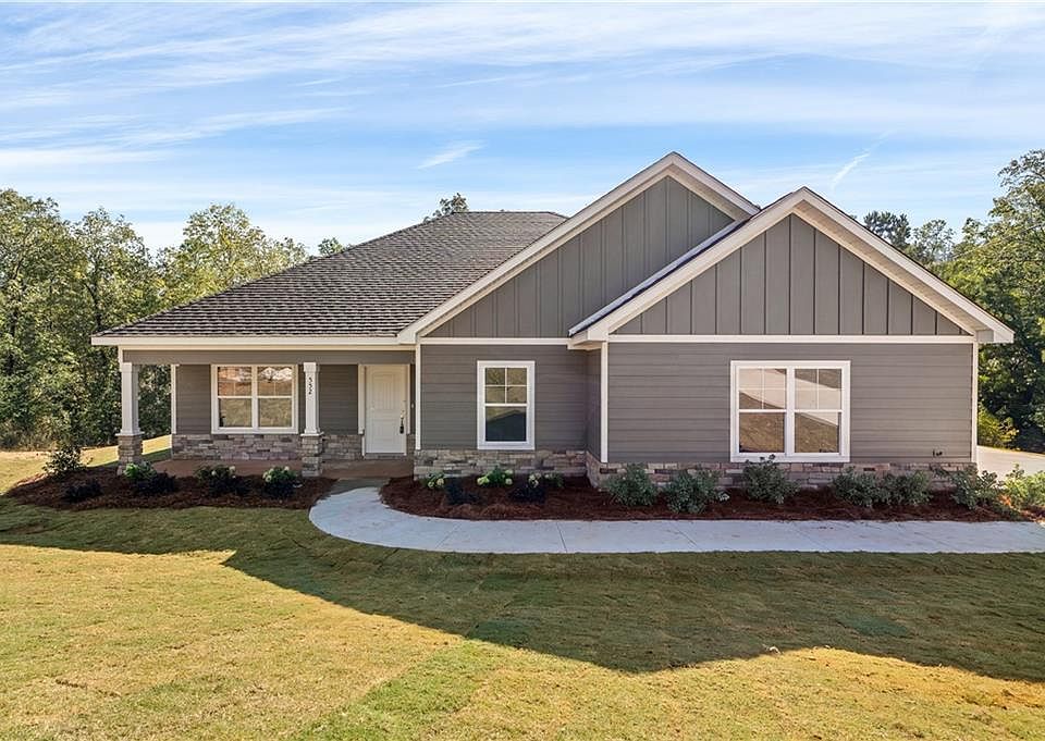 1st image of 552 Lee Rd #192