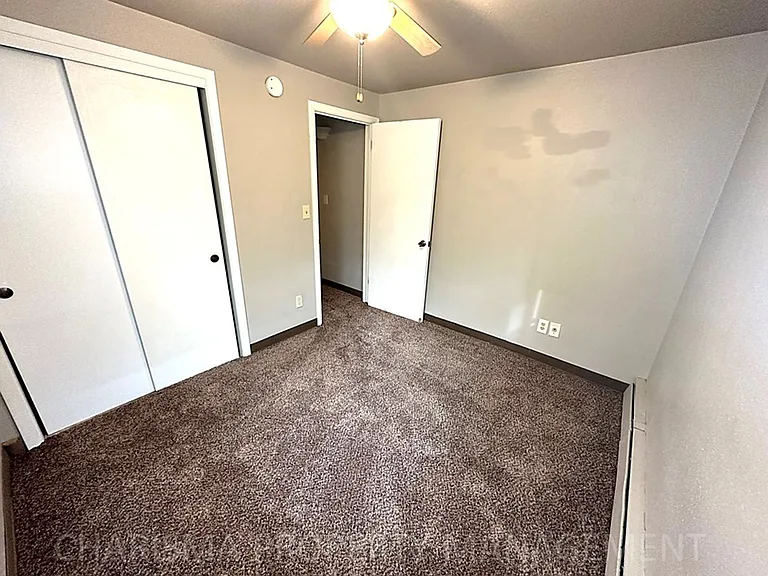 605 W 17th St #4 — Photo 14