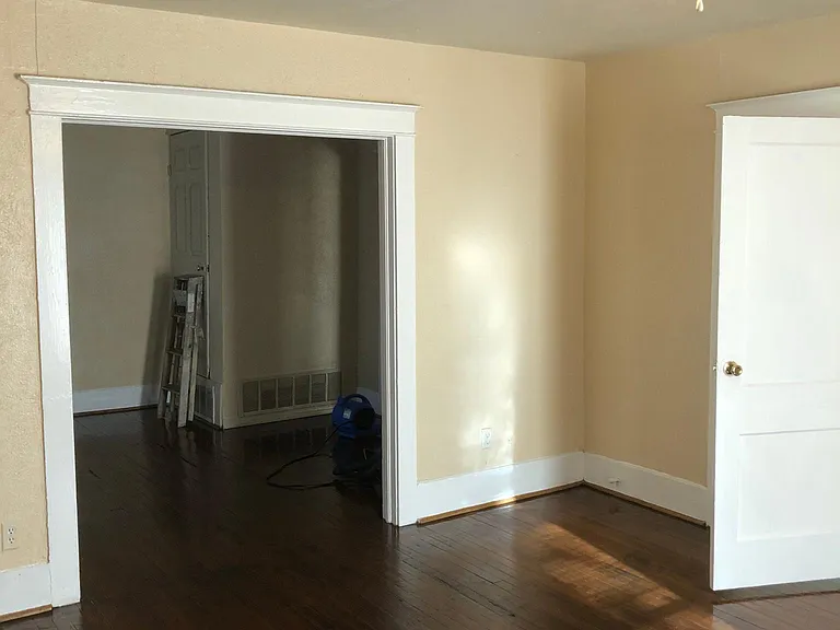 822 Hollywood Ave — Photo 9