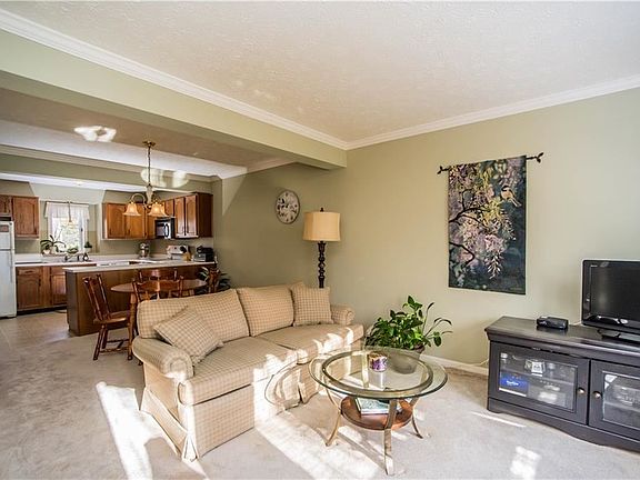 3rd image of 29 Union Hill Dr