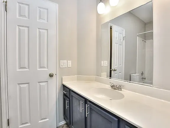 Main bathroom