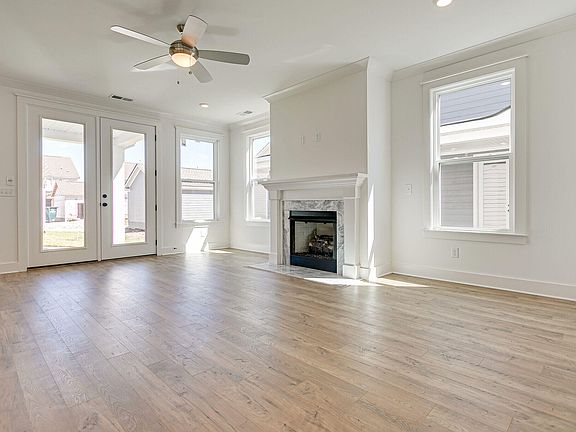 5th image of 2089 Blue Bayou Blvd