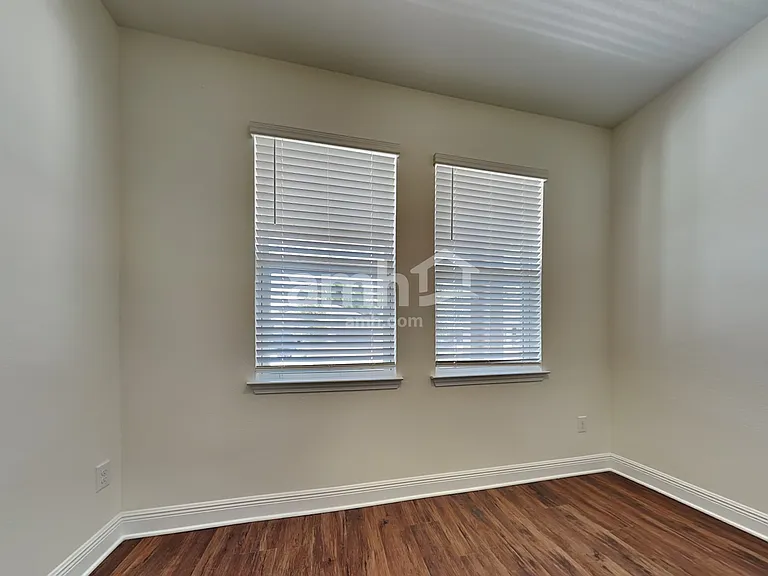 27537 Saint Andrews Ave — Photo 20