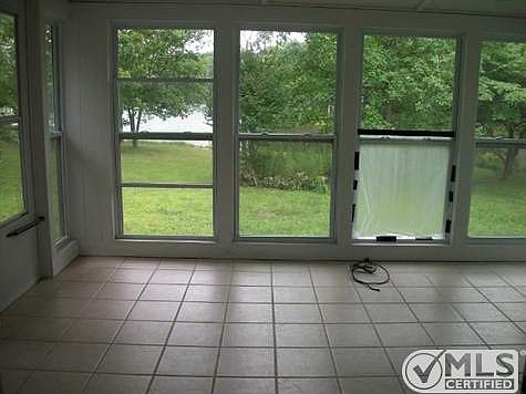 5th image of 604 Sunset Vista Dr
