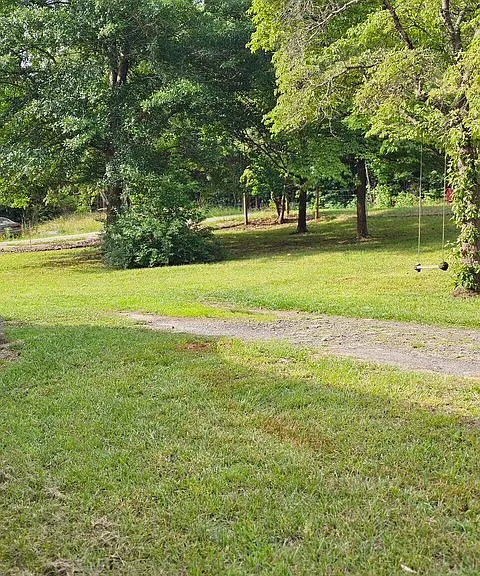 338 Bradley Dr — Photo 18