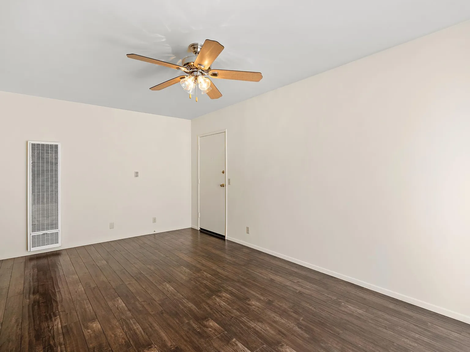 1 bed, 800 sqft, $1,995 — Photo 4