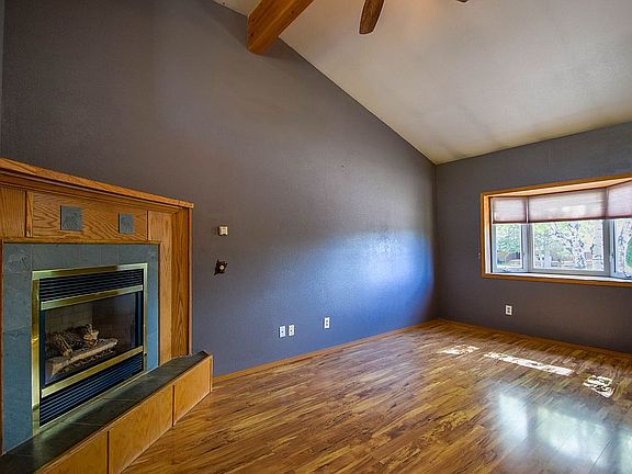 5th image of 6104 Hillview Way