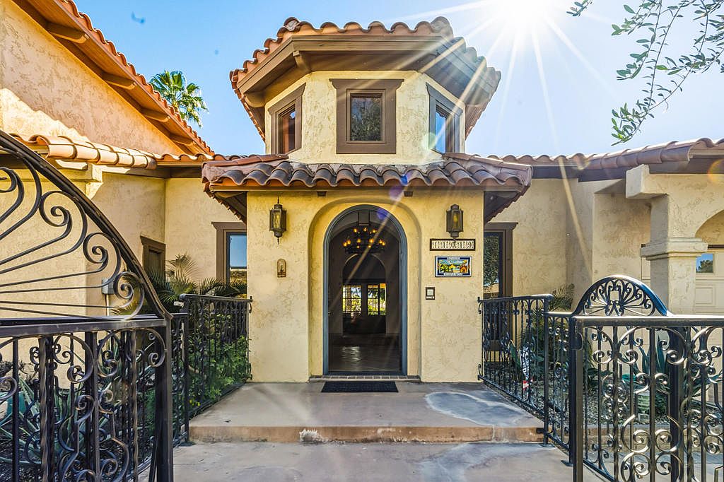 11019 Muirfield Dr