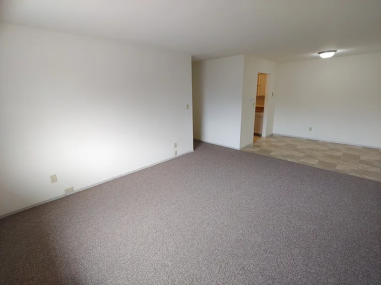 Heritage Apartments — Photo 42