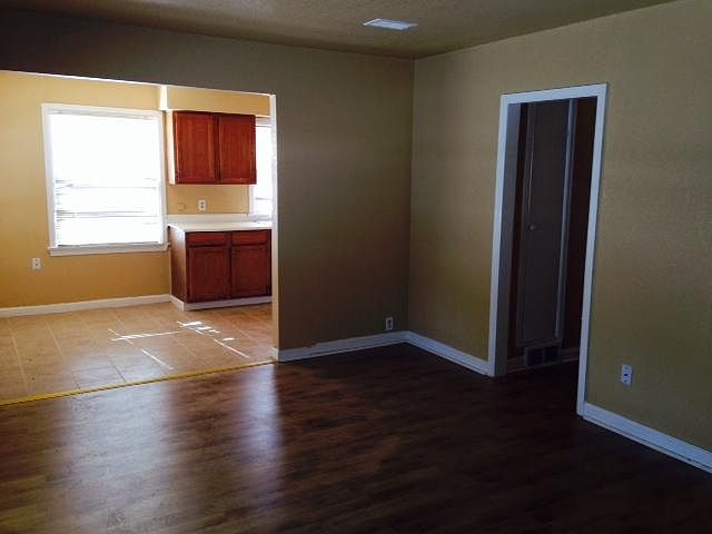 1st image of 3025 E Holmes Ave
