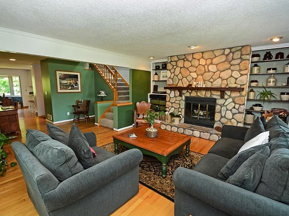 2nd image of 3782 McMenemy St