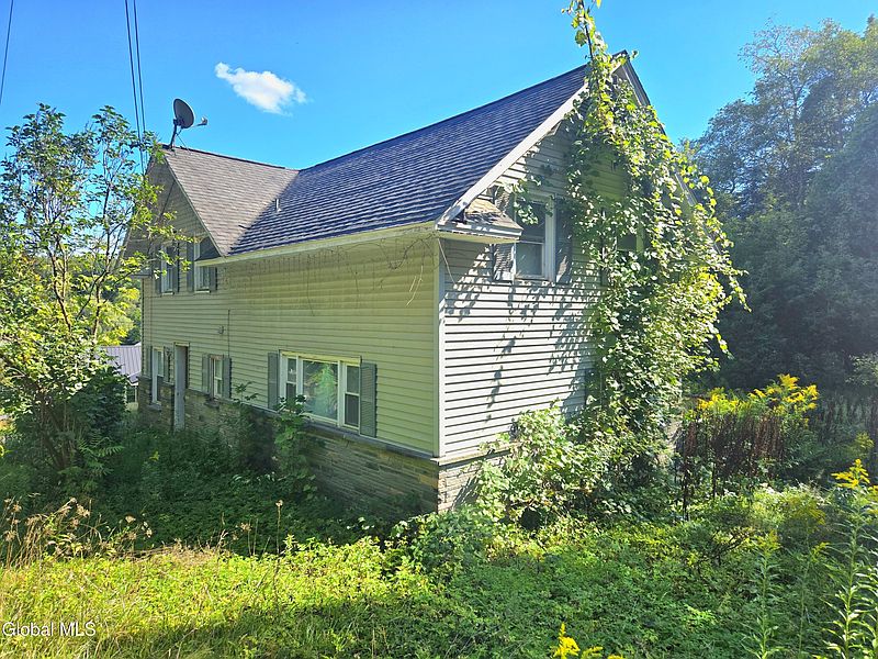 2nd image of 4465 Military Road
