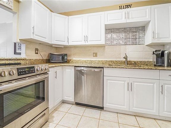 2nd image of 133 Breakers Ct APT 203