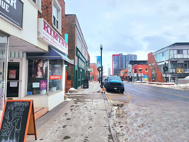 250 King St E #2 — Photo 7