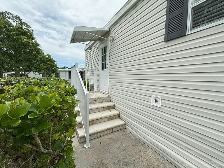 19237 Cedar Crest Ct #9M — Photo 15