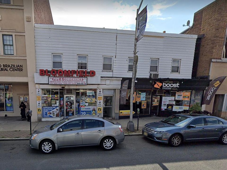 1st image of 556 Bloomfield Ave APT 2