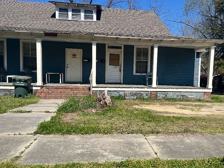 1527 Henley St — Photo 2