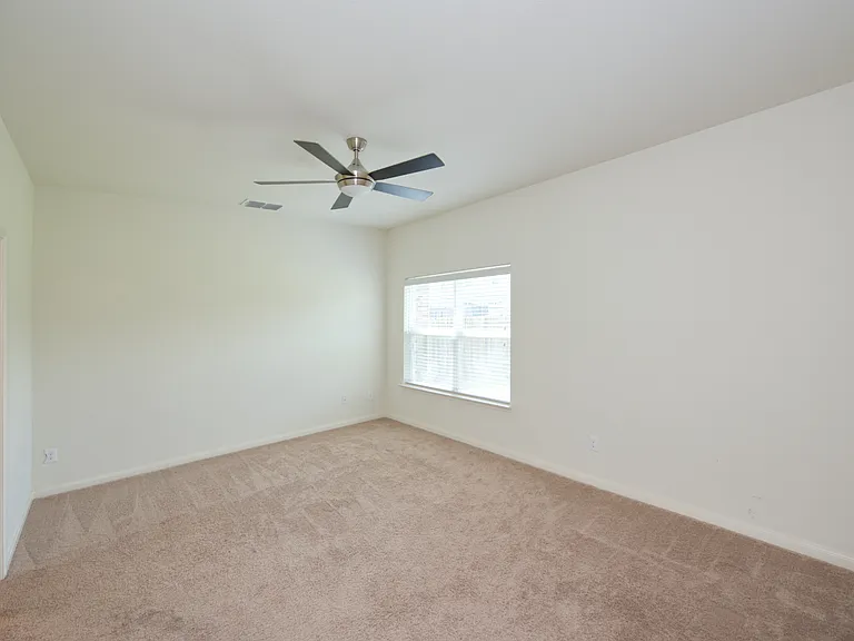 152 Curt St — Photo 18