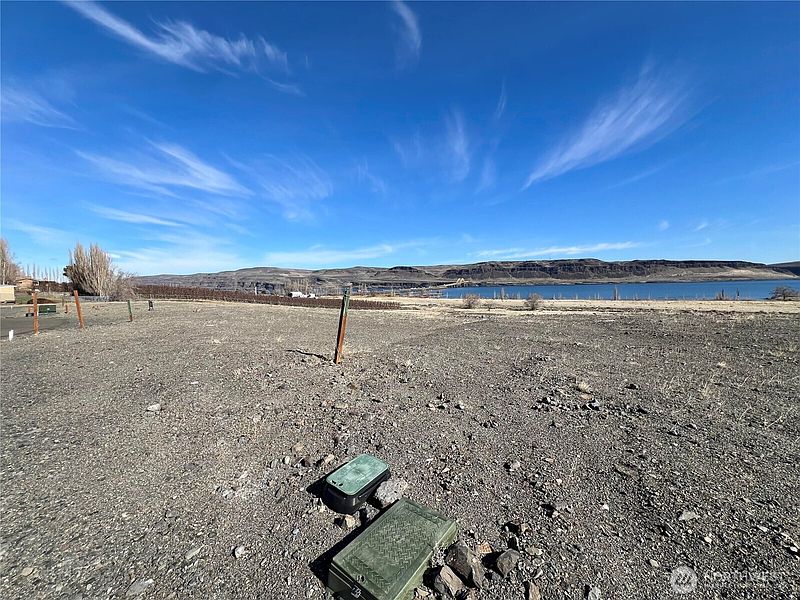 4th image of 60 King Salmon Court