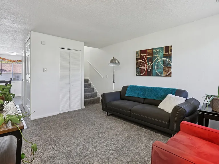 Horizons Apartments — Photo 16