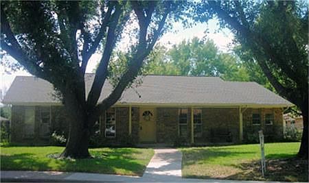 1st image of 1221 Hanna Cir