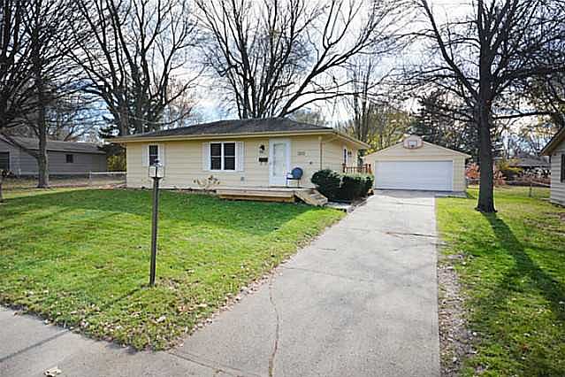 1st image of 1313 SW Lynn Dr