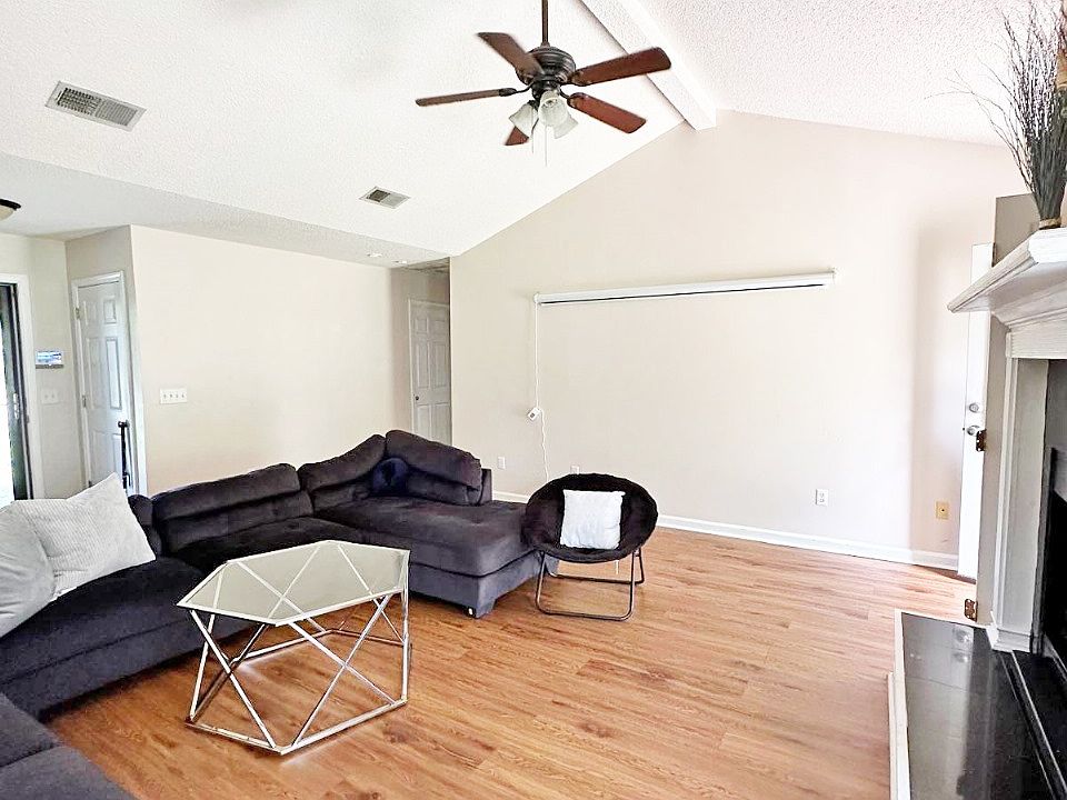 805 Hod Ln #1, Hinesville, GA 31313 | Zillow