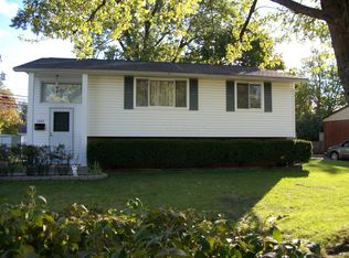 1427 Chelmsford Ct, Columbus, OH 43229