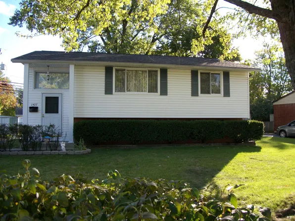 1427 Chelmsford Ct, Columbus, OH 43229