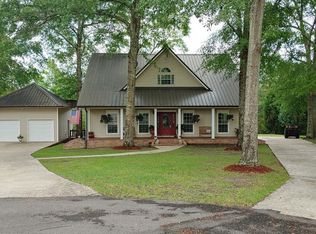 19 Red Oak Ln, Poplarville, MS 39470