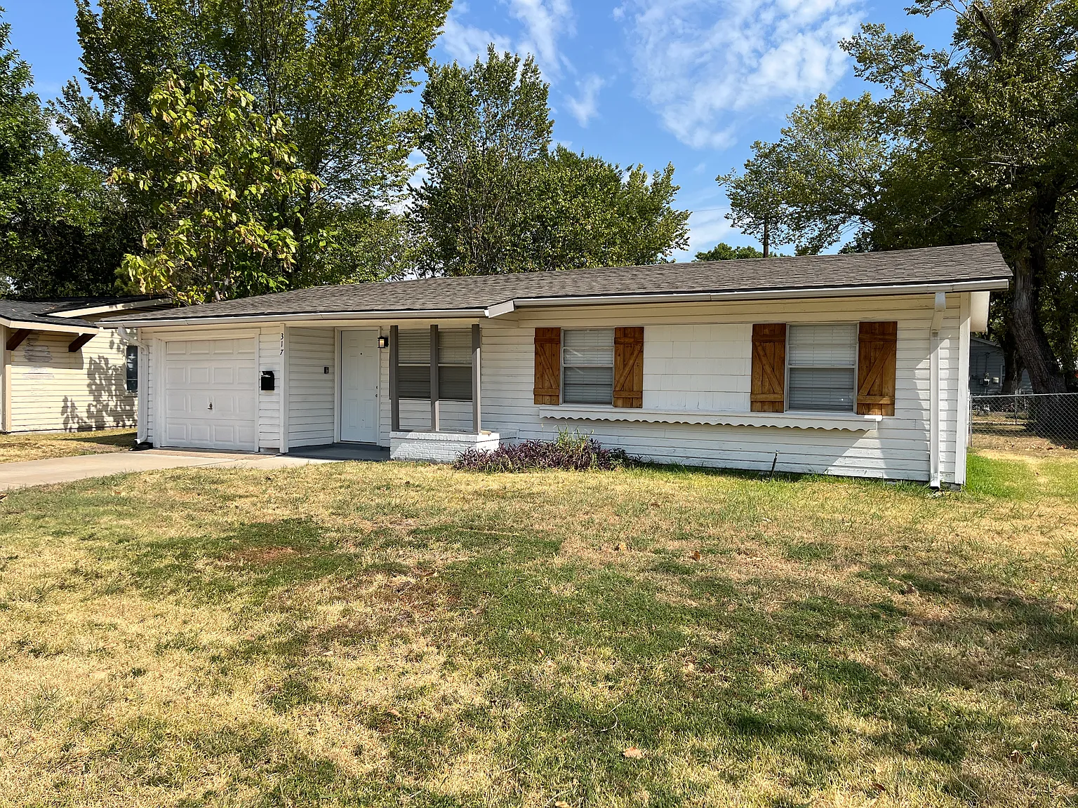 3 bed, 966 sqft, $1,700 — Photo 3