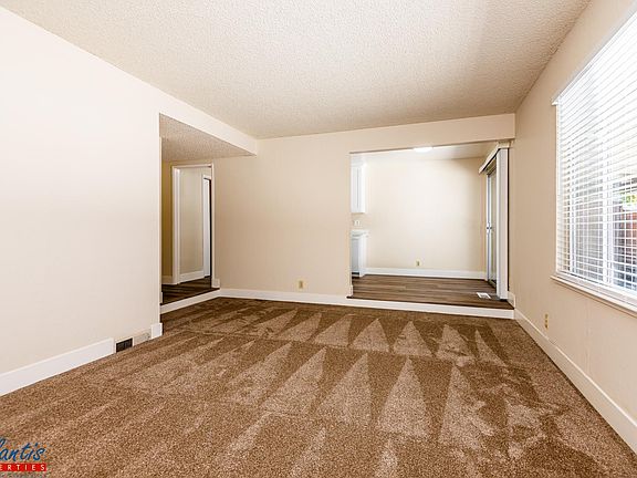 4th image of 5595 Thornwood Dr