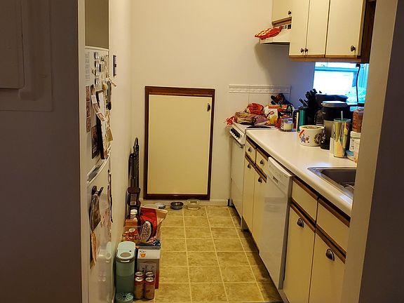 3rd image of 259 Dayton Ave