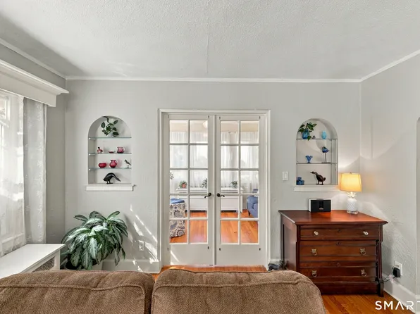 32 Gerard Street, Manchester, CT 06040