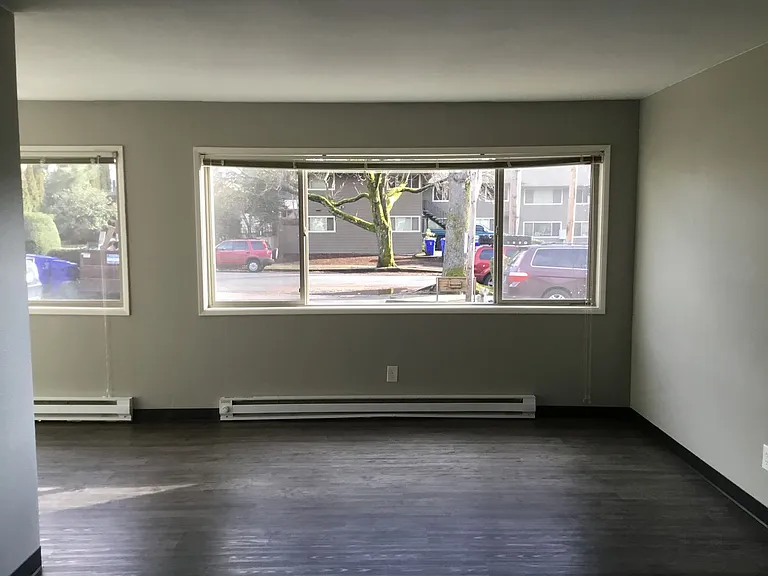 Taylor Place Apartments II — Photo 13