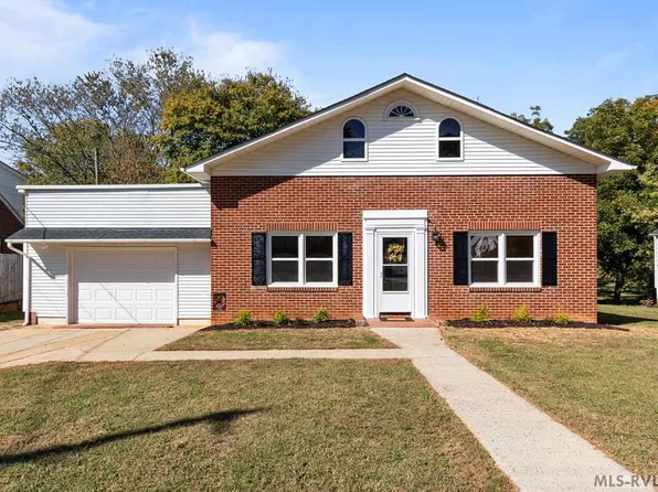800 W Sycamore St, Chase City, VA 23924