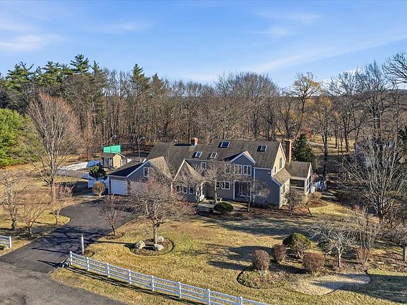 2nd image of 98 Dow Road